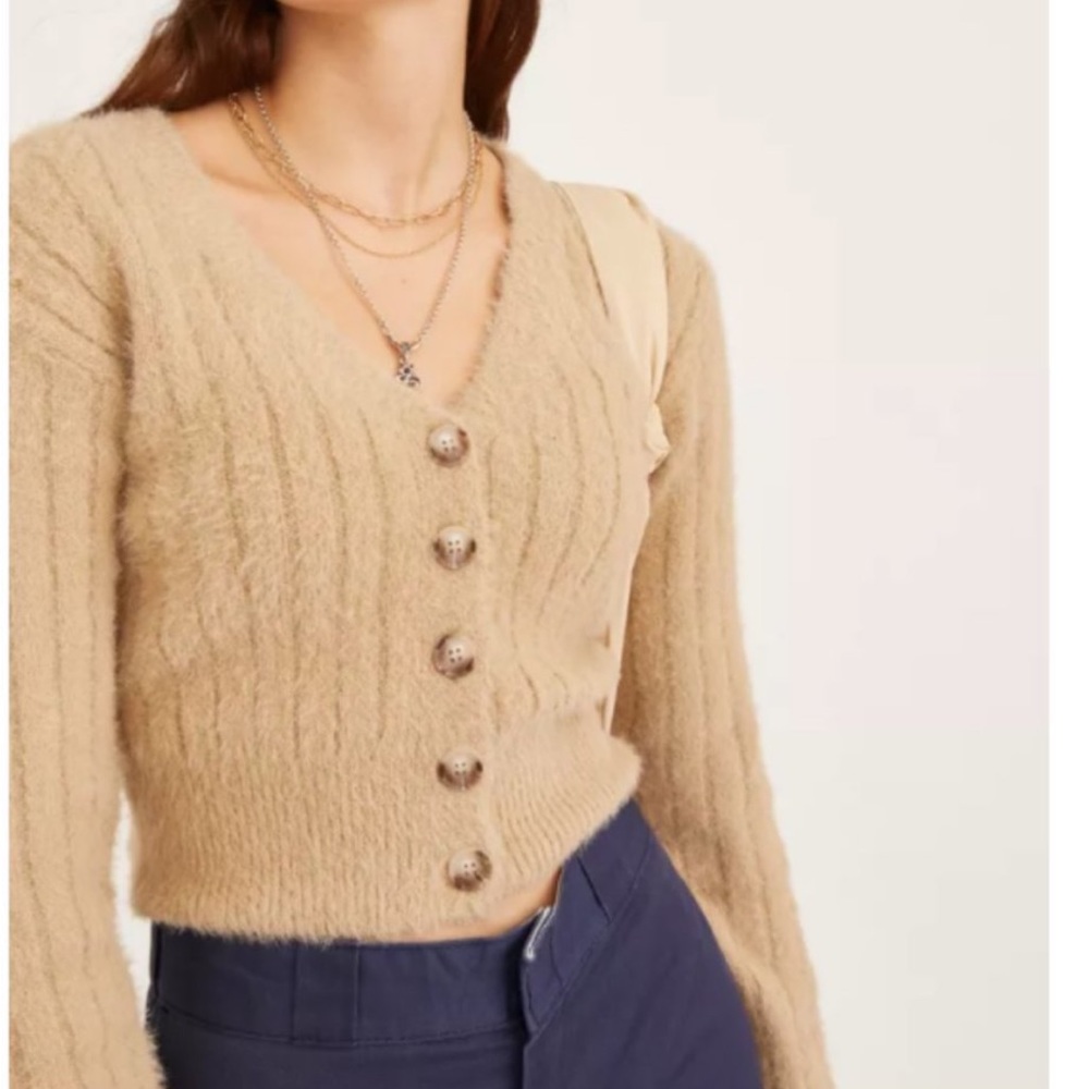 Urban outfitters Maddie fuzzy fitted cardigan- XS tan / camel